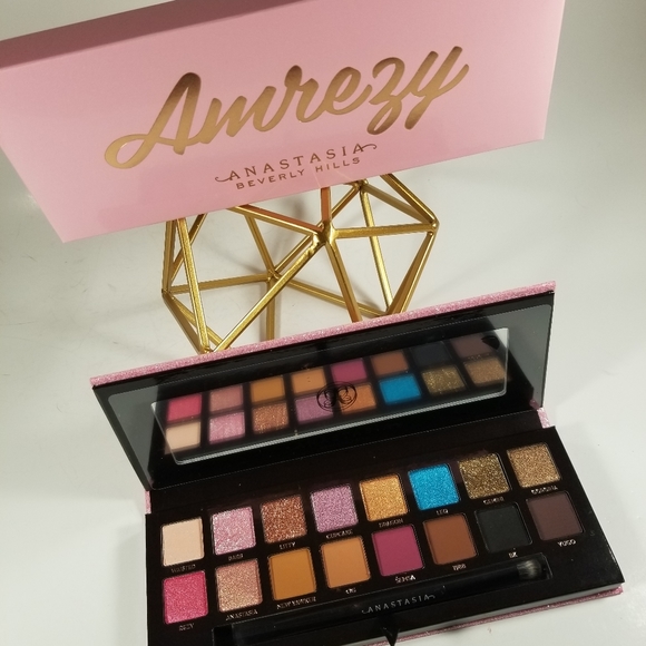 🆕️ABH, Amrezy, Eyeshadow Palette - Picture 2 of 7